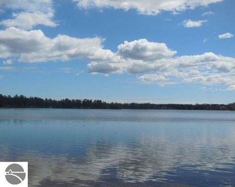 Tiny photo for 5033 Bliss Lane, Hale, MI 48739 (MLS # 1945267)