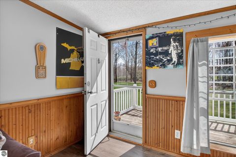 Tiny photo for 4537 N Caris Road, Edmore, MI 48829 (MLS # 1944226)