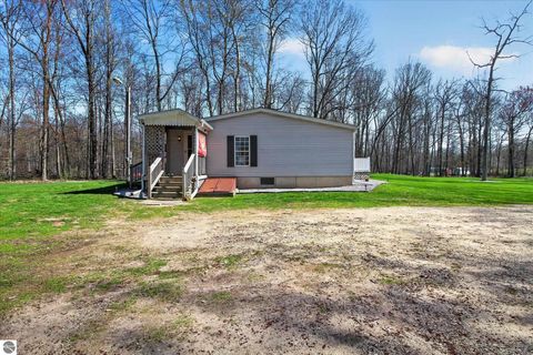 Tiny photo for 4537 N Caris Road, Edmore, MI 48829 (MLS # 1944226)