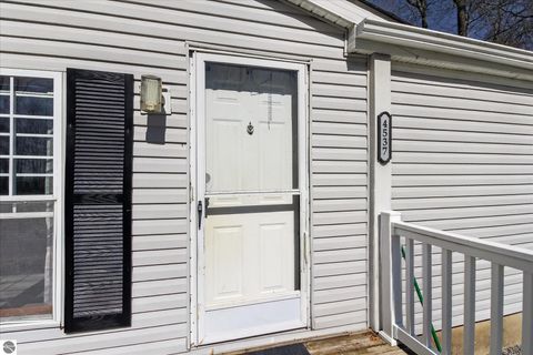 Tiny photo for 4537 N Caris Road, Edmore, MI 48829 (MLS # 1944226)