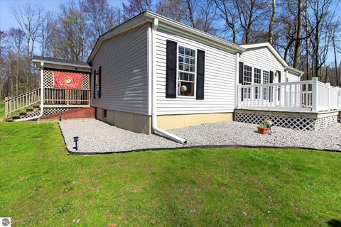 Tiny photo for 4537 N Caris Road, Edmore, MI 48829 (MLS # 1944226)