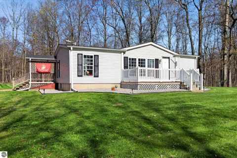 Tiny photo for 4537 N Caris Road, Edmore, MI 48829 (MLS # 1944226)