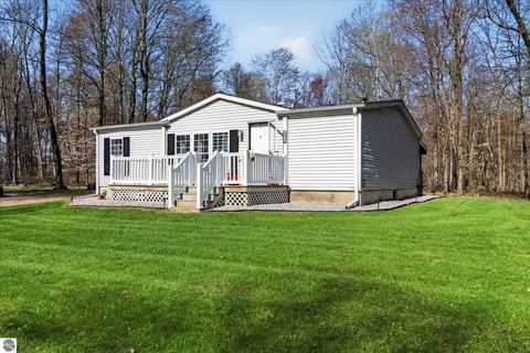 Tiny photo for 4537 N Caris Road, Edmore, MI 48829 (MLS # 1944226)
