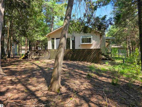 Photo of 12506 E Shore Drive, Millersburg, MI 49759 (MLS # 1942311)