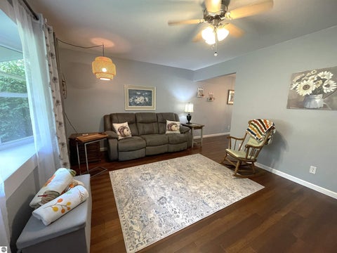 Tiny photo for 3000 Canterbury DR, Midland, MI 48642 (MLS # 1950322)