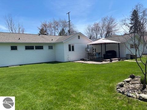 Tiny photo for 214 5th Avenue, Tawas City, MI 48763 (MLS # 1944666)
