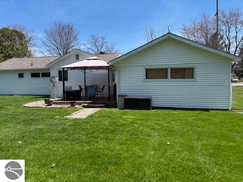 Tiny photo for 214 5th Avenue, Tawas City, MI 48763 (MLS # 1944666)