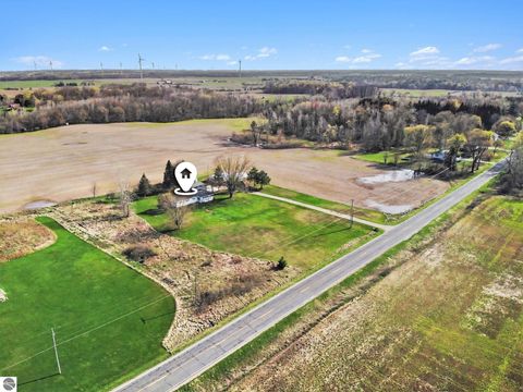 Tiny photo for 115 E River Road, Mt Pleasant, MI 48858 (MLS # 1944212)