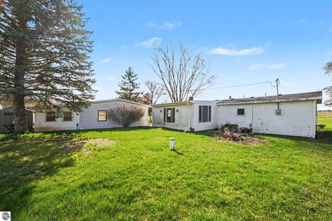 Tiny photo for 115 E River Road, Mt Pleasant, MI 48858 (MLS # 1944212)