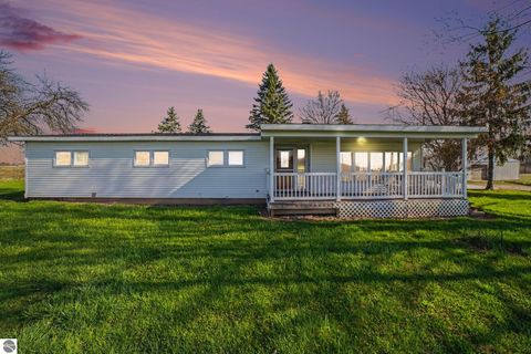 Photo of 115 E River Road, Mt Pleasant, MI 48858 (MLS # 1944212)