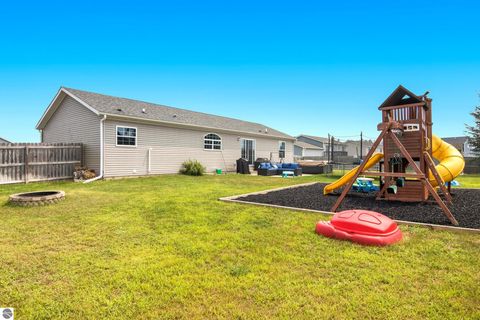 Tiny photo for 1995 Hansen Circle, Traverse City, MI 49685 (MLS # 1948216)