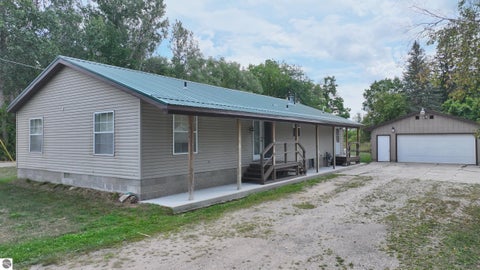 Photo of 10687 Dwight Street, Chippewa Lake, MI 49320 (MLS # 1949755)