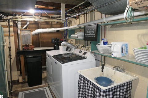 Tiny photo for 1006 Falkirk Road, Alma, MI 48801 (MLS # 1945959)