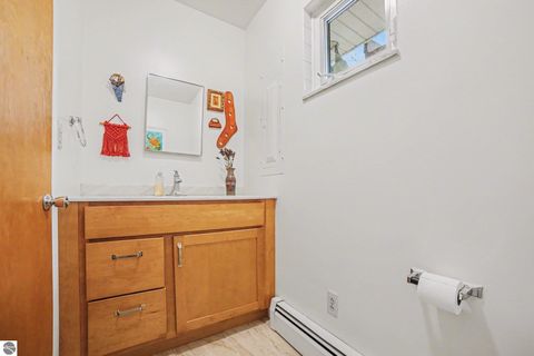 Tiny photo for 905 Iowa Street, Alma, MI 48801 (MLS # 1942910)