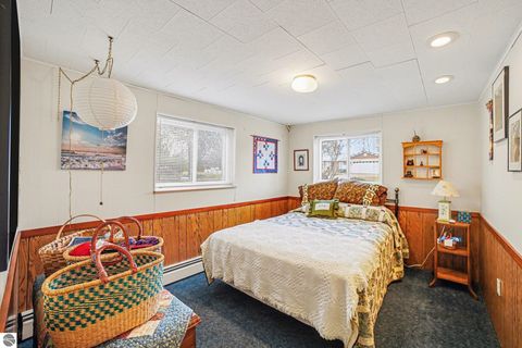 Tiny photo for 905 Iowa Street, Alma, MI 48801 (MLS # 1942910)