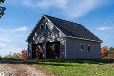 Tiny photo for 9355 W Blanchard Road, Blanchard, MI 49310 (MLS # 1951593)