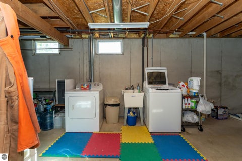 Tiny photo for 9355 W Blanchard Road, Blanchard, MI 49310 (MLS # 1951593)