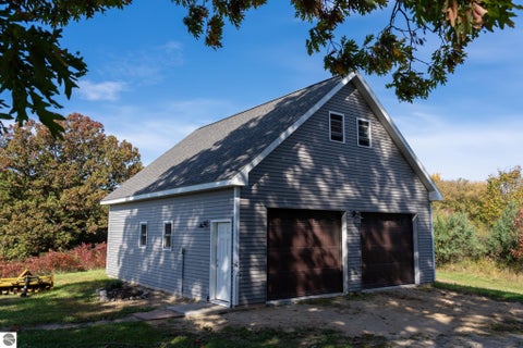 Tiny photo for 9355 W Blanchard Road, Blanchard, MI 49310 (MLS # 1951593)