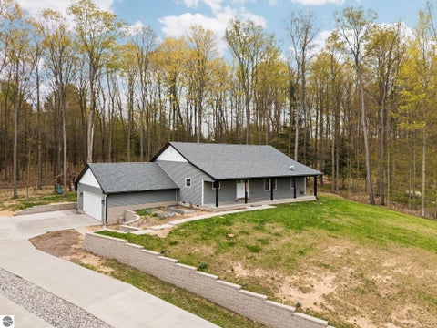 Photo of 4214 Antioch Drive, Mesick, MI 49668 (MLS # 1944921)
