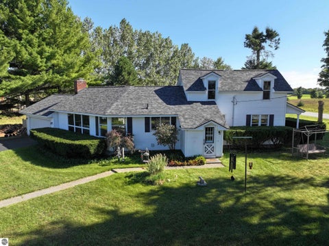 Tiny photo for 425 Garfield Road, S RD, Traverse City, MI 49686 (MLS # 1949519)