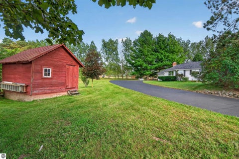 Tiny photo for 425 Garfield Road, S RD, Traverse City, MI 49686 (MLS # 1949519)