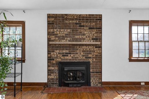 Tiny photo for 804 Woodworth Avenue, Alma, MI 48801 (MLS # 1943786)