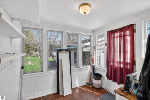 Tiny photo for 804 Woodworth Avenue, Alma, MI 48801 (MLS # 1943786)