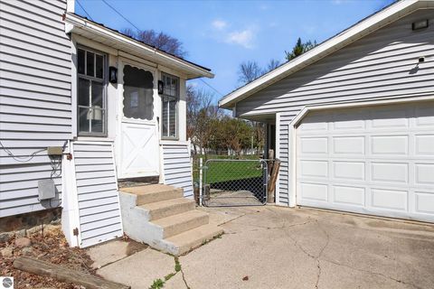 Tiny photo for 804 Woodworth Avenue, Alma, MI 48801 (MLS # 1943786)