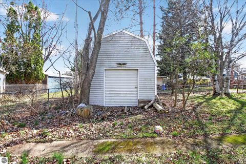 Tiny photo for 804 Woodworth Avenue, Alma, MI 48801 (MLS # 1943786)
