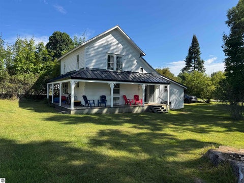 Photo of 412 Richardi St, Bellaire, MI 49615 (MLS # 1950117)
