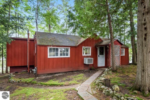 Tiny photo for 4323 Balsam Circle, Traverse City, MI 49696 (MLS # 1947192)