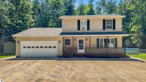 Tiny photo for 402 Indiana Avenue, Cadillac, MI 49601 (MLS # 1947776)