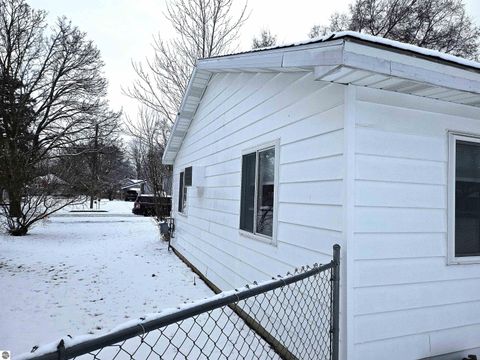 Tiny photo for 1606 Fessenden Avenue, Mt Pleasant, MI 48858 (MLS # 1942952)