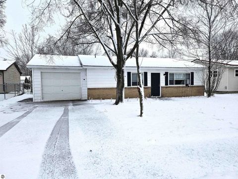 Tiny photo for 1606 Fessenden Avenue, Mt Pleasant, MI 48858 (MLS # 1942952)