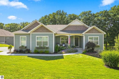 Photo of 3173 Lake Meadows Circle, Traverse City, MI 49685 (MLS # 1950082)