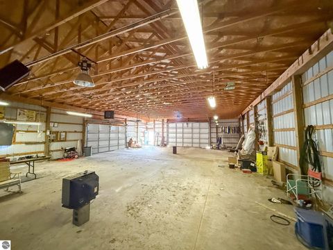 Tiny photo for 3108 S Loxley Road, Houghton Lake, MI 48629 (MLS # 1943118)