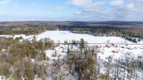 Tiny photo for 3108 S Loxley Road, Houghton Lake, MI 48629 (MLS # 1943118)