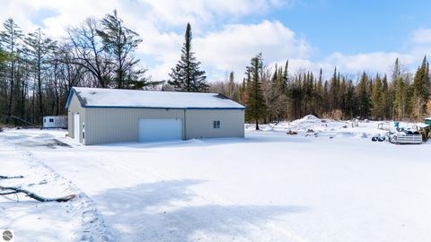 Tiny photo for 3108 S Loxley Road, Houghton Lake, MI 48629 (MLS # 1943118)