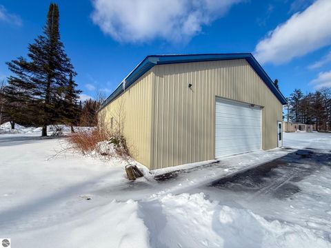Tiny photo for 3108 S Loxley Road, Houghton Lake, MI 48629 (MLS # 1943118)