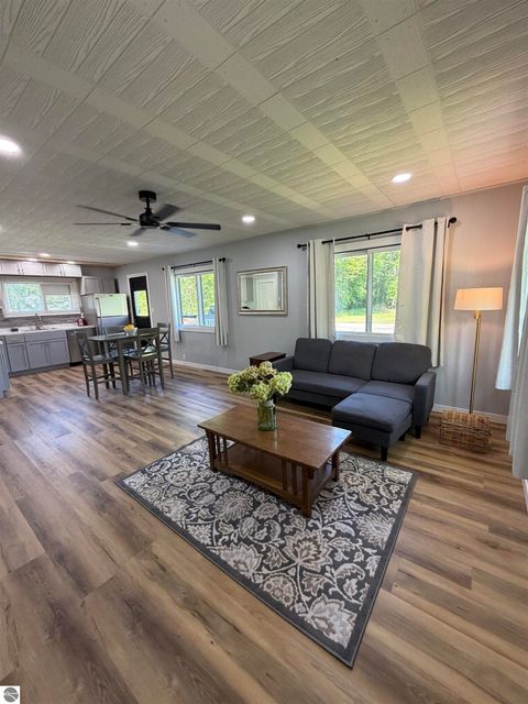 Tiny photo for 508 Shore View Drive, Houghton Lake, MI 48629 (MLS # 1947212)