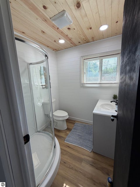Tiny photo for 508 Shore View Drive, Houghton Lake, MI 48629 (MLS # 1947212)