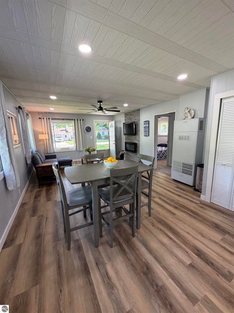 Tiny photo for 508 Shore View Drive, Houghton Lake, MI 48629 (MLS # 1947212)