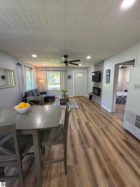 Tiny photo for 508 Shore View Drive, Houghton Lake, MI 48629 (MLS # 1947212)
