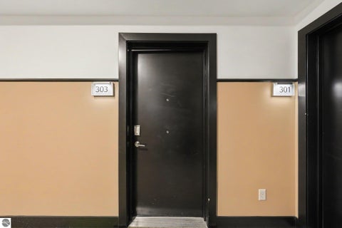 Tiny photo for 630 S Garfield Avenue, Traverse City, MI 49686 (MLS # 1948522)