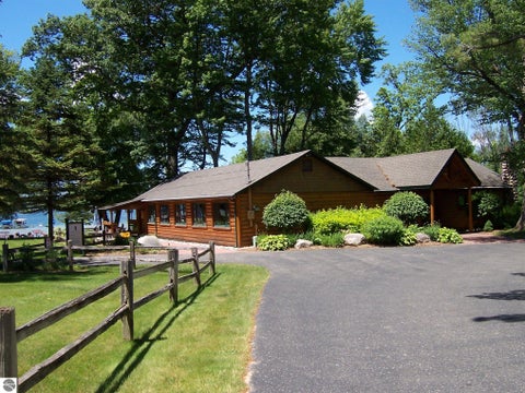 Tiny photo for 5610 Shanty Creek Road #101, Bellaire, MI 49615 (MLS # 1950204)