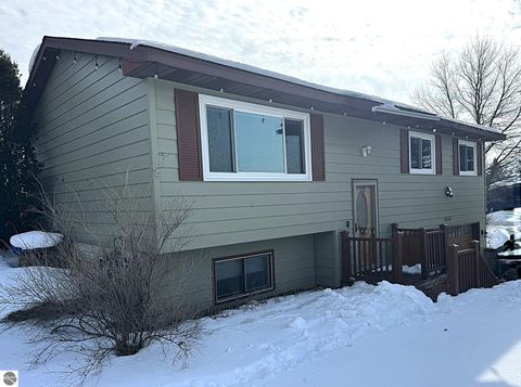 Tiny photo for 1634 Rasho Rd, Traverse City, MI 49686 (MLS # 1942290)