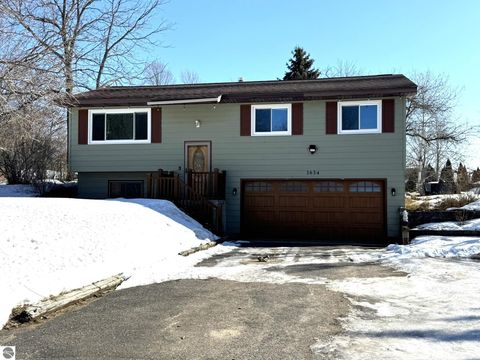 Photo of 1634 Rasho Rd, Traverse City, MI 49686 (MLS # 1942290)