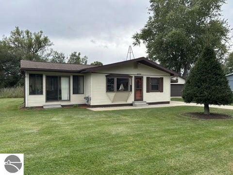 Tiny photo for 2058 Parkside ST, East Tawas, MI 48730 (MLS # 1950742)