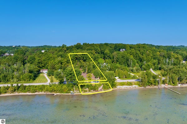 4800 SW BAY SHORE DR, SUTTONS BAY, MI 49682 - Image 732792fe9fa38b06f1d0dbbf3b60fd65/4254546334