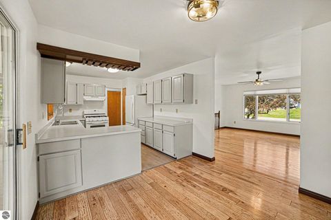 Tiny photo for 3431 Maradee Court, Farwell, MI 48622 (MLS # 1944938)